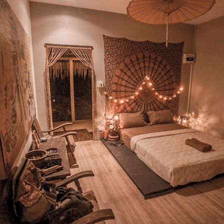 Hotel Cozy Huts Trat Exterior foto