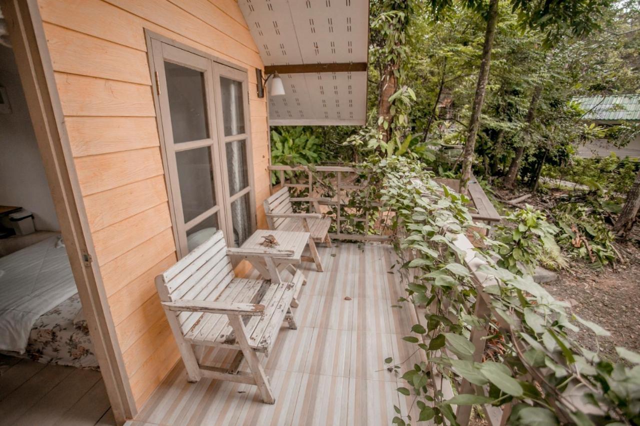 Hotel Cozy Huts Trat Exterior foto